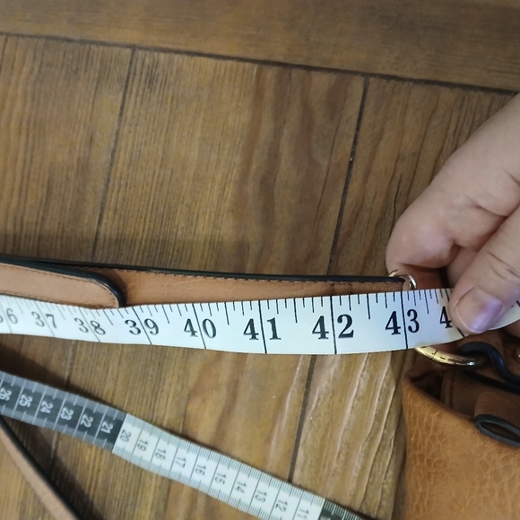 Moda Luxe Cognac Tan Crossbody Shoulder Purse - Picture 5 of 11